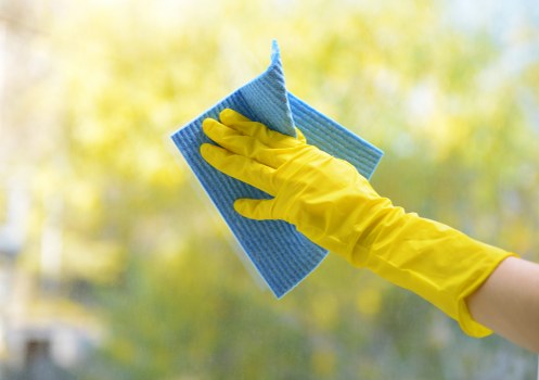 Weekly house cleaning checklist in a modern home